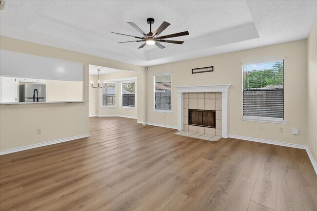 Building Photo - 4453 Lake George Dr