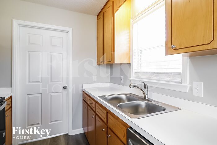 Building Photo - 129 Glengariff Ln