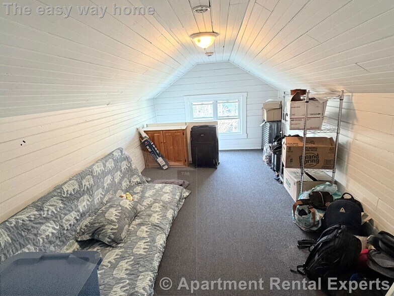 Building Photo - 34 Leonard St