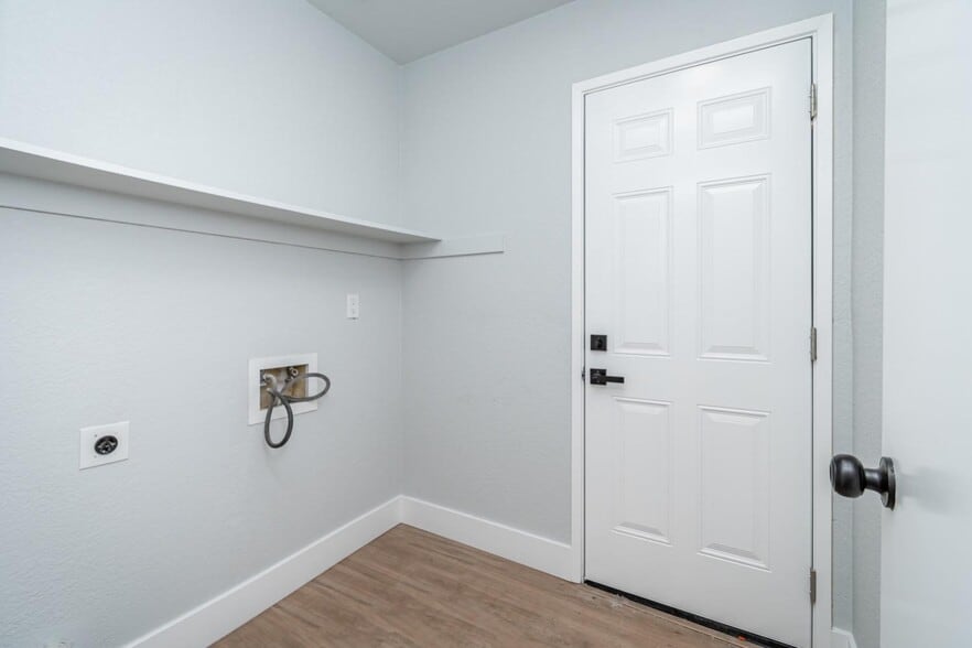 Building Photo - 4240 Ardwell Way