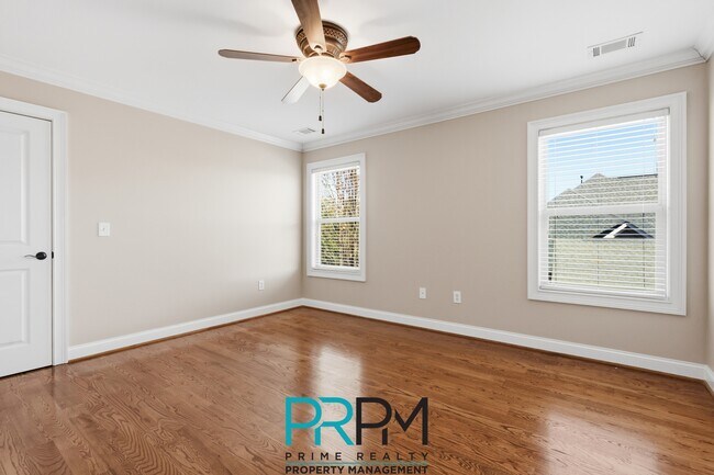 Building Photo - 129 Griffith Hill Way