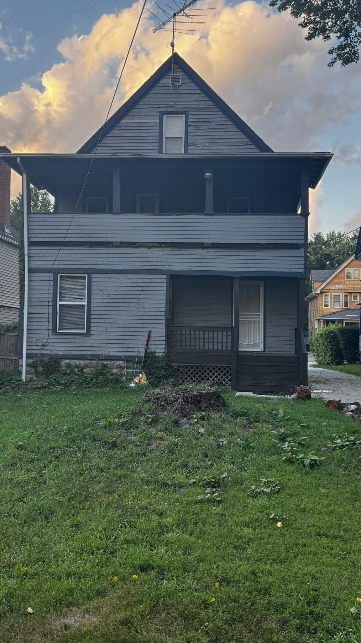 Building Photo - 1864 Hastings Ave