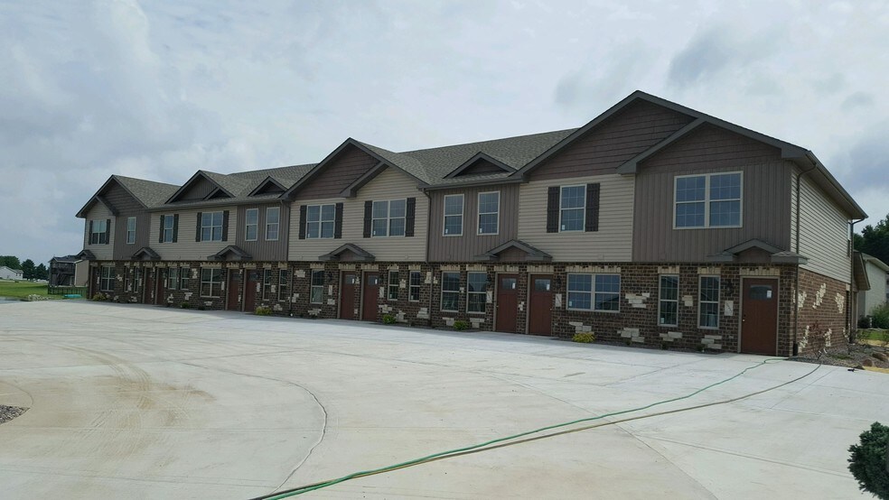 Building Photo - 10557 Ellis Rd