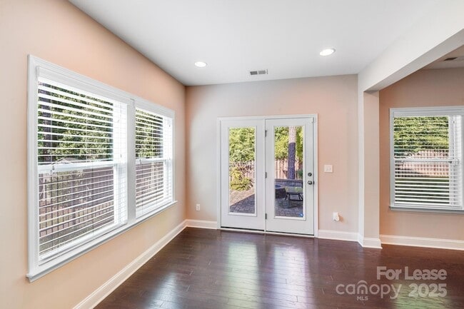 Building Photo - 13122 Oakhaven Glen Ln