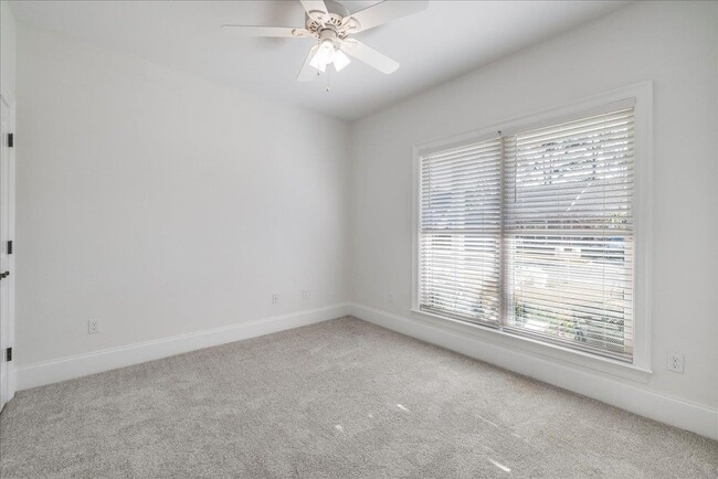 Building Photo - 1544 Miccosukee Loop