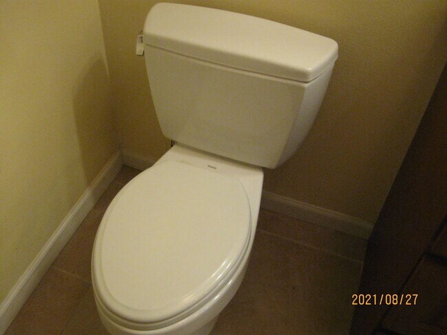 Building Photo - 1551 Building