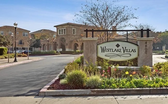 Building Photo - Beautifully Remolded Upscale 2 bed 2 bath ...