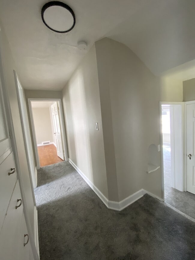 Building Photo - 1853 S 50th St