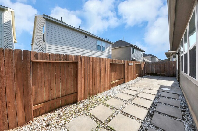 Building Photo - 18611 Cooper Ravine Wy