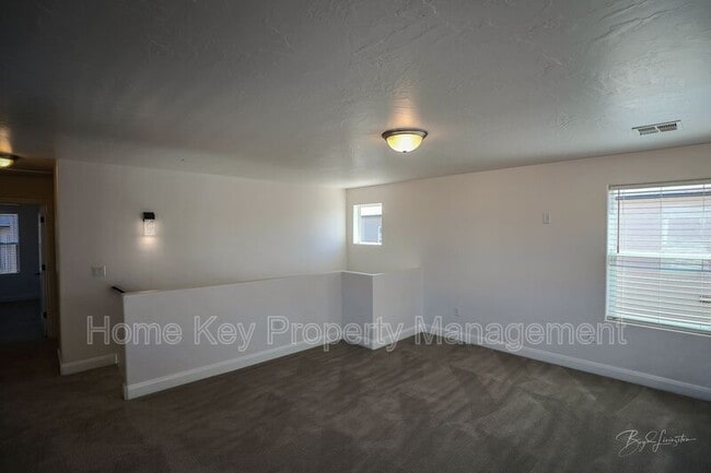Building Photo - 5528 S Ochre Ln