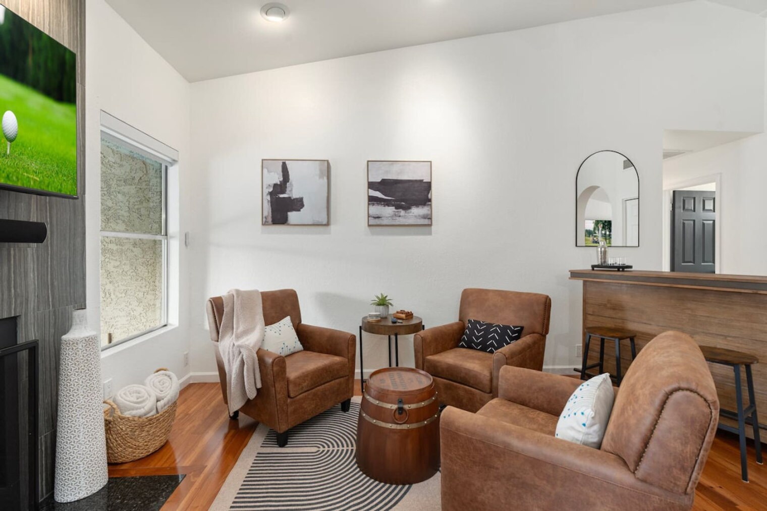 Building Photo - 6415 E Beverly Ln