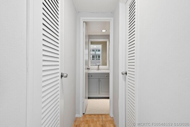 Building Photo - 4250 Galt Ocean Dr