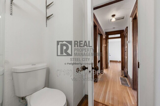 Building Photo - 1530 33rd Ln
