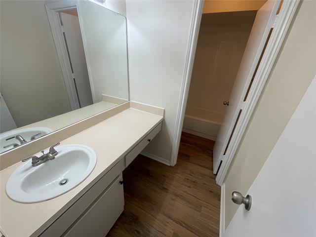 Building Photo - 3149 Tudor Ln