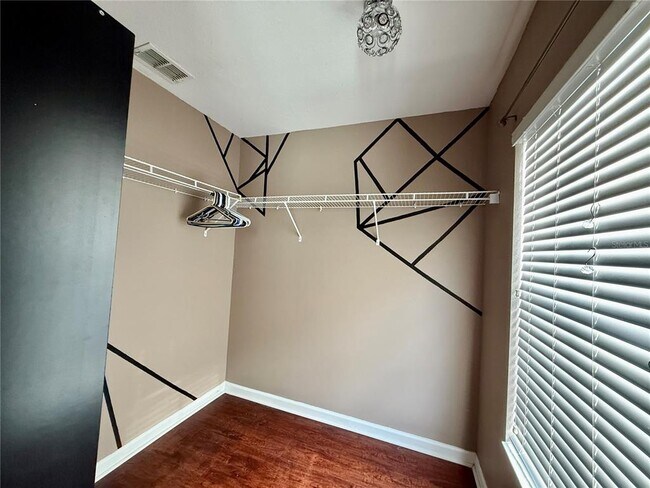 Building Photo - 16677 Cedar Crest Dr