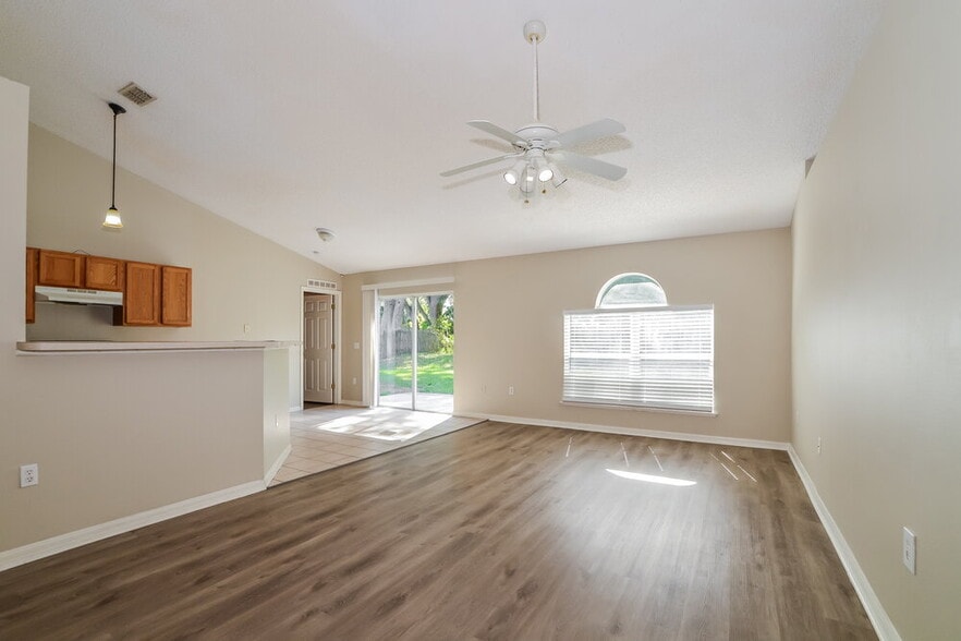Building Photo - 3830 Sleepy Hill Oaks Loop