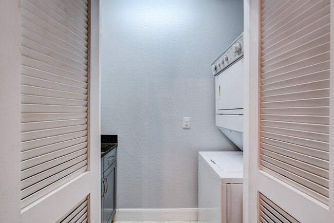 Building Photo - 2299 Lone Star Dr
