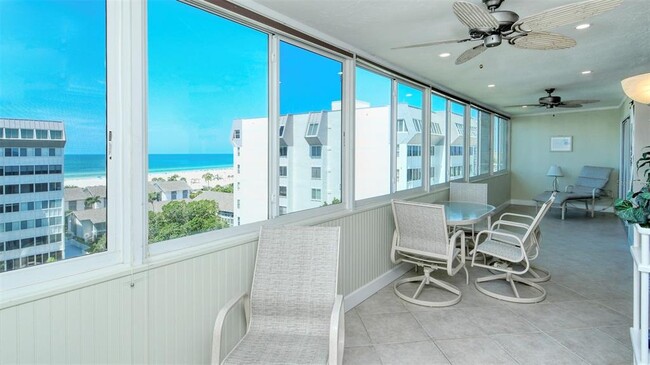 Building Photo - 1125 W Peppertree Dr