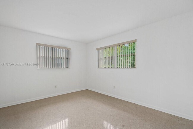 Building Photo - 50 NE 45th Ct