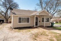 Building Photo - 930 Freeman St