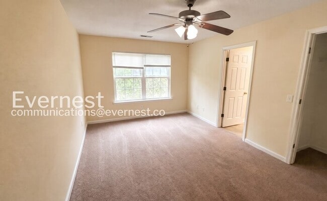 Building Photo - Charming Home with Spacious Garage & Modern Amenities / 3 beds 2 baths / Garage attached / Availa...