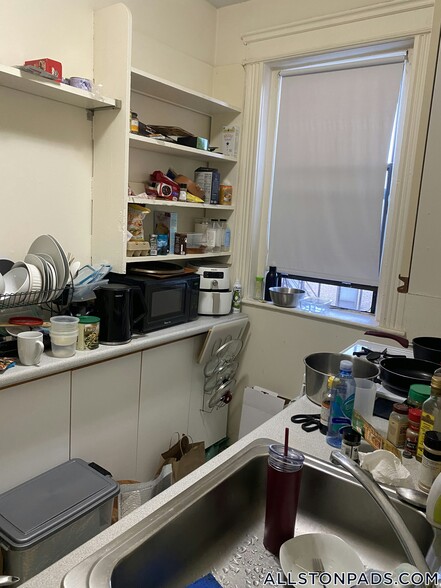 Building Photo - 1148 Commonwealth Ave