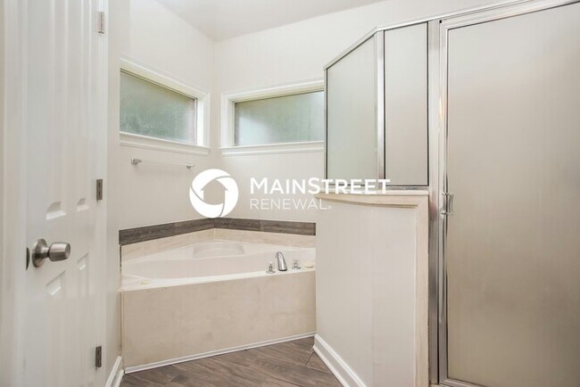 Building Photo - 4 Bedroom Pet-Friendly Home in Olive Branch, MS with Main Street Renewal