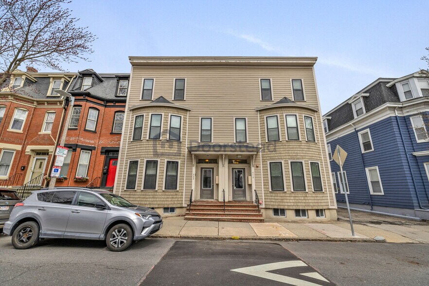 Primary Photo - 868 E 4th St