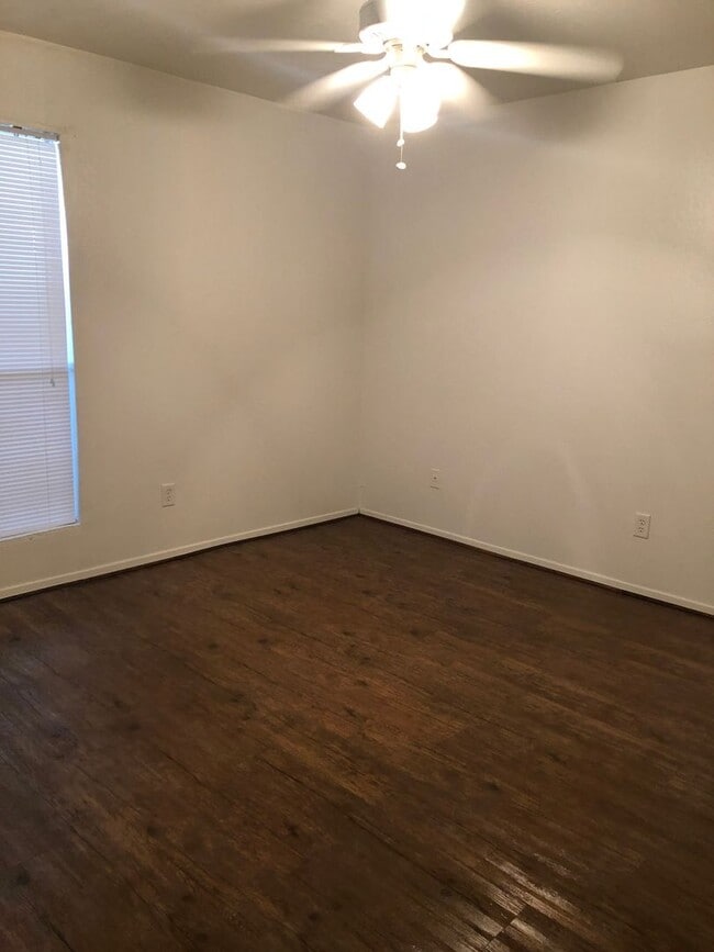 Building Photo - 2603PR