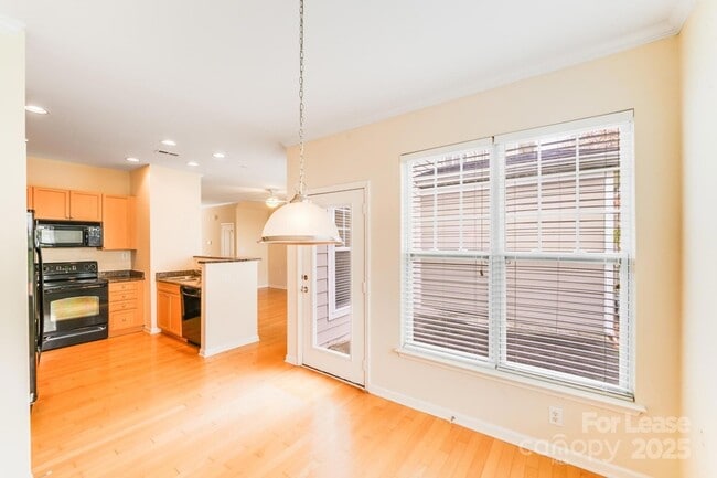 Building Photo - 14130 Castle Abbey Ln