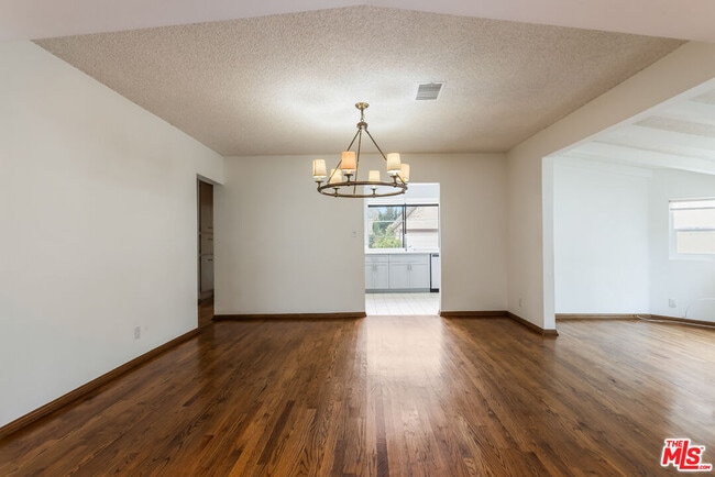 Building Photo - 459 S Bundy Dr