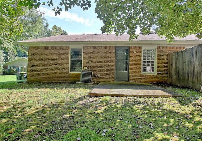 Building Photo - 150 Hill Chase Ct