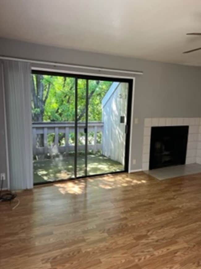 Building Photo - 2200 Notre Dame