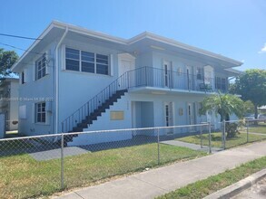 Building Photo - 1800 NE 170th St