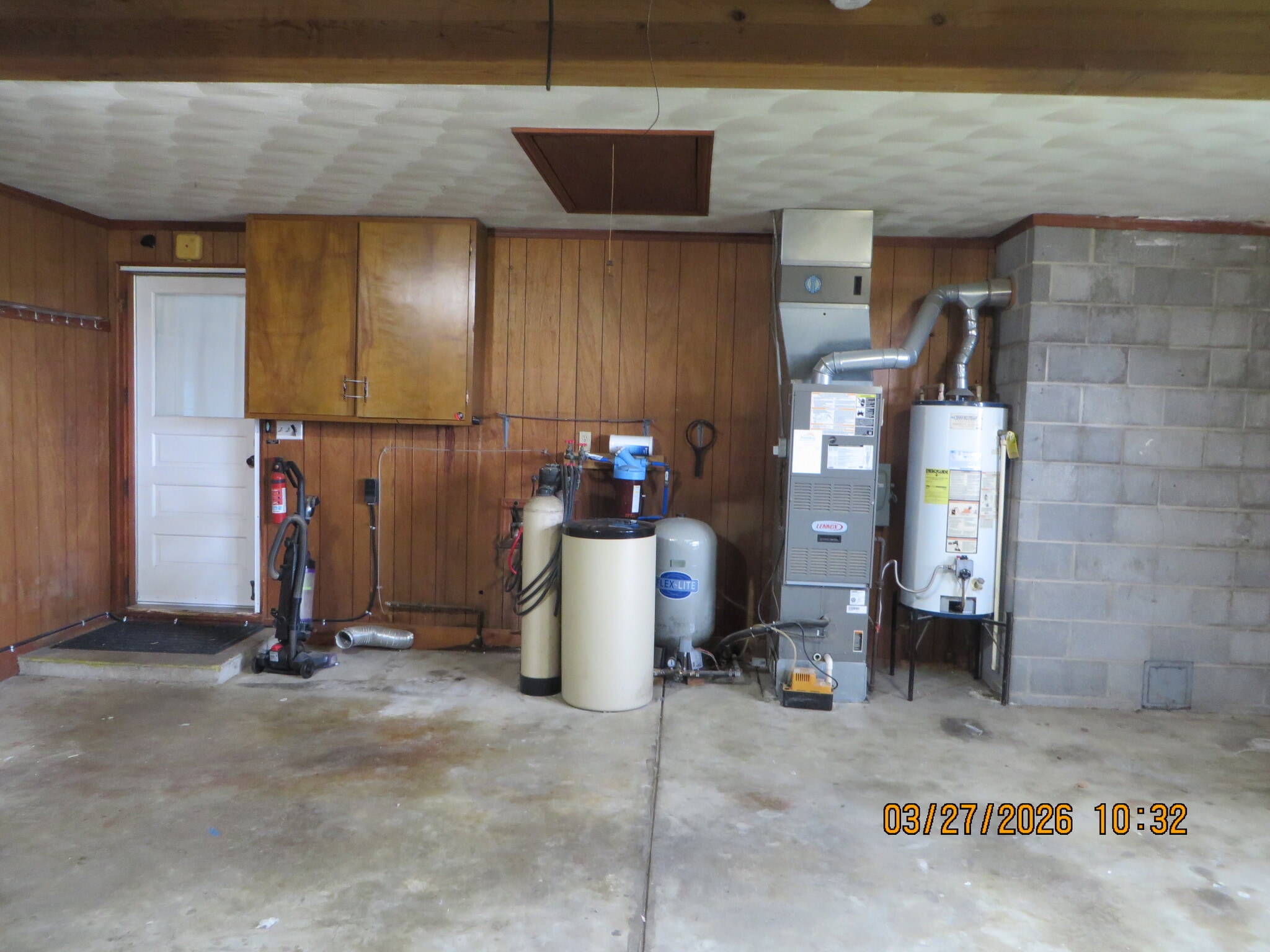 Building Photo - 1348 W 550 S