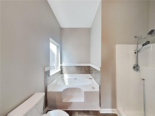 Building Photo - 5885 San Gabriel Ln