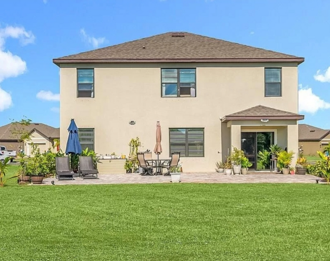 Building Photo - 7489 Tourmaline Dr