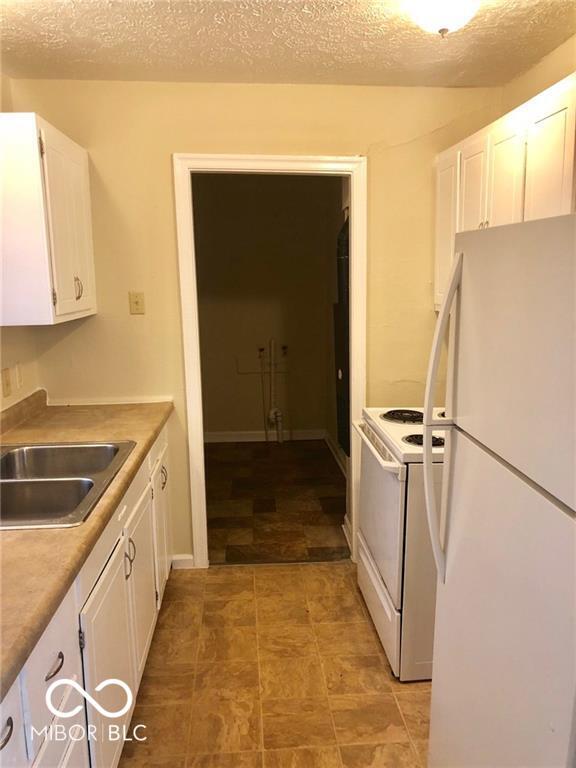 Building Photo - 3516 N Hawthorne Ln