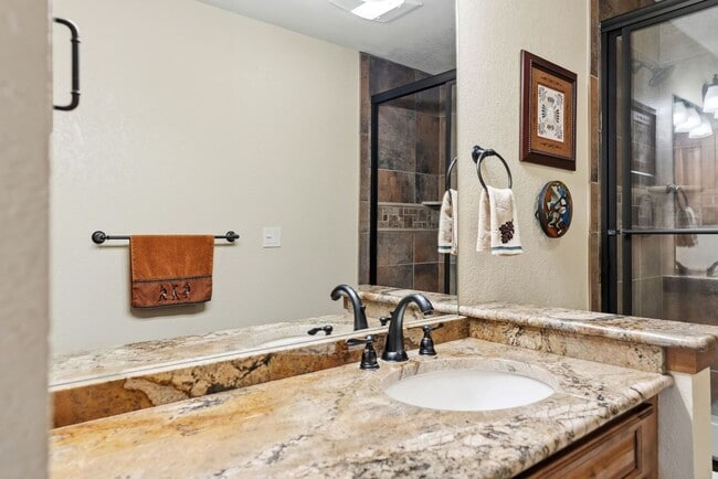 Building Photo - Breck 3-bedroom home with views! 4-6