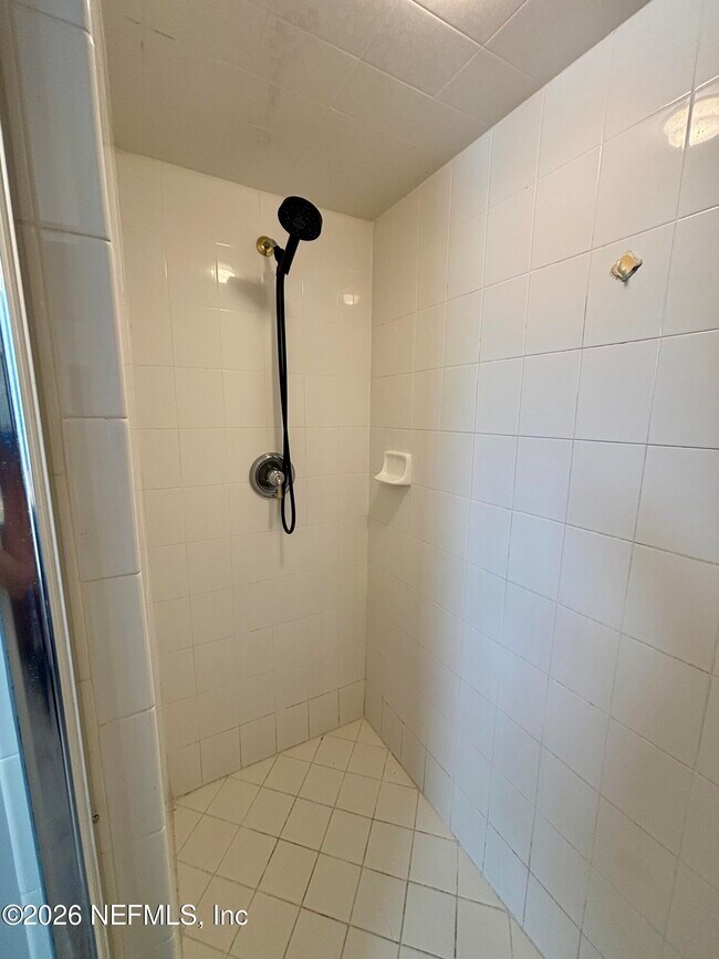 Building Photo - 11827 Crusselle Dr