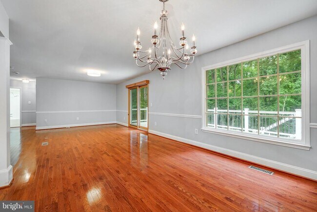 Building Photo - 9622 Cinnamon Creek Dr
