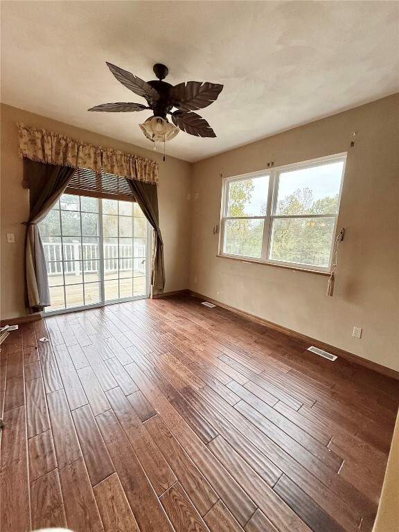 Building Photo - 205 Paul Pl