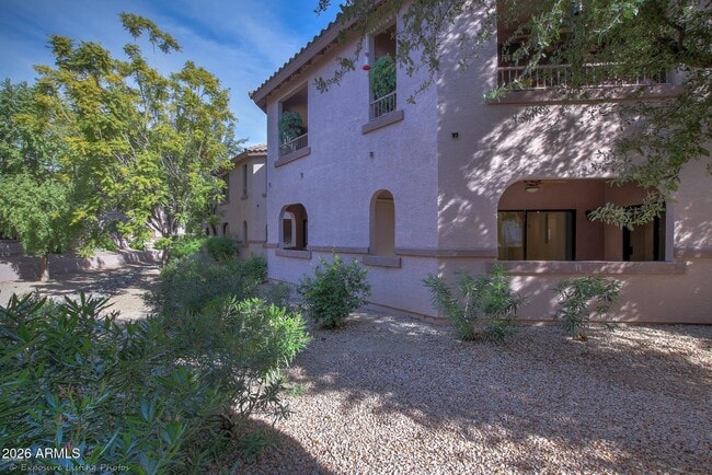 Building Photo - 9555 E Raintree Dr