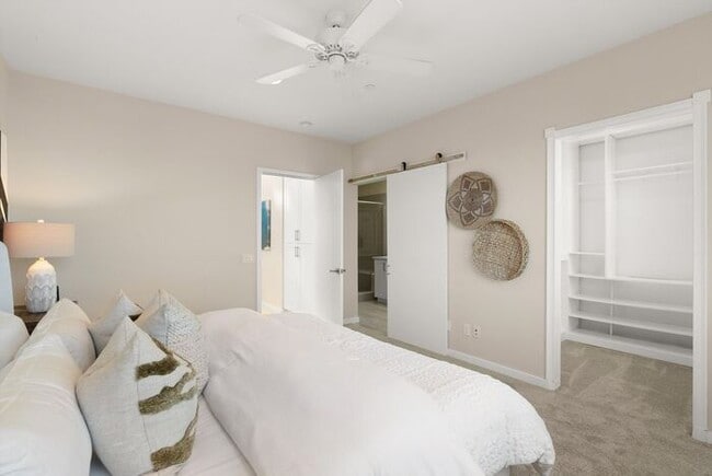 Building Photo - Superior Point