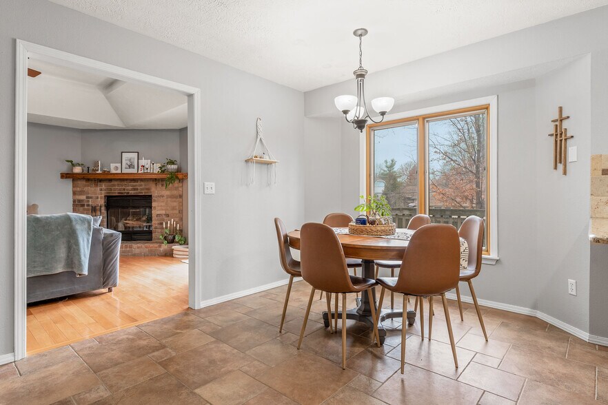 Dining room - 3668 W El Castile St