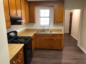 Building Photo - 515 Howard Ave