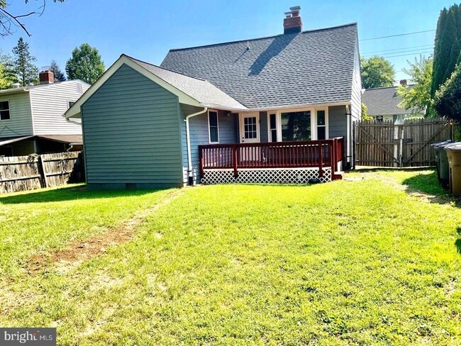 Building Photo - 5933 Lemay Rd