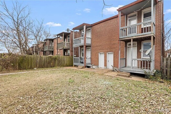 Building Photo - 4234 Dewey Ave