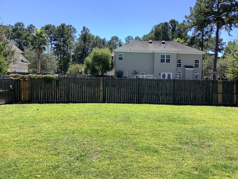 Building Photo - 432 Laurel Hill Cir