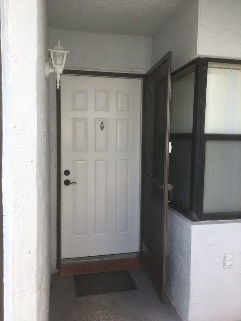 Building Photo - 1703 San Remo Cir